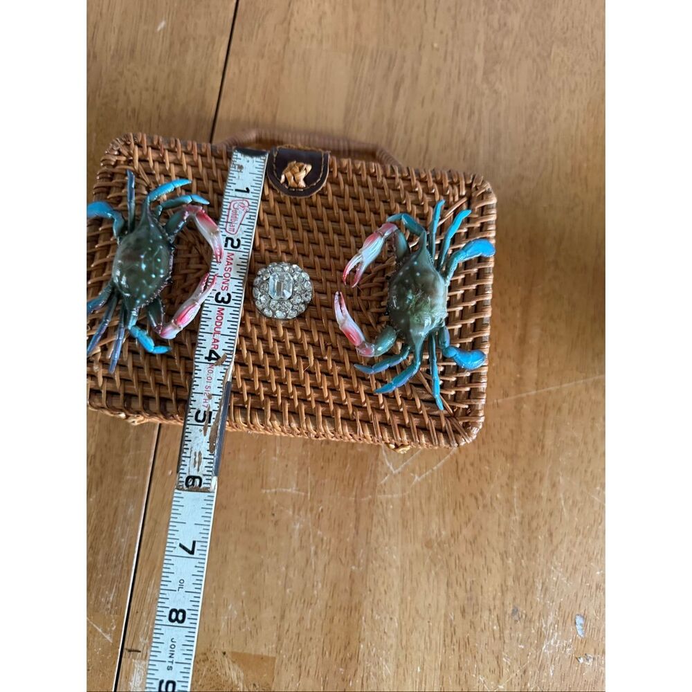 wicker handbag with crab decoration, coastal/vintage style. - Picture 11 of 13